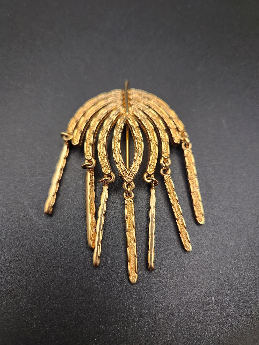 Sarah Coventry Vintage 1976 Sunburst Brooch Gold Tone